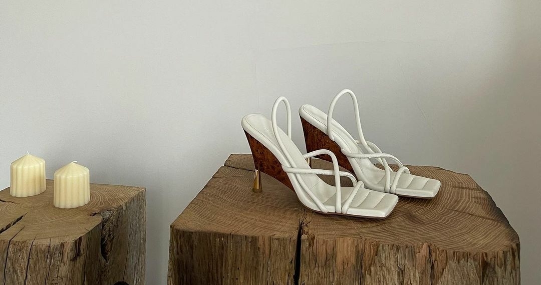 17 Most Elegant Low-Heel Wedding Shoes